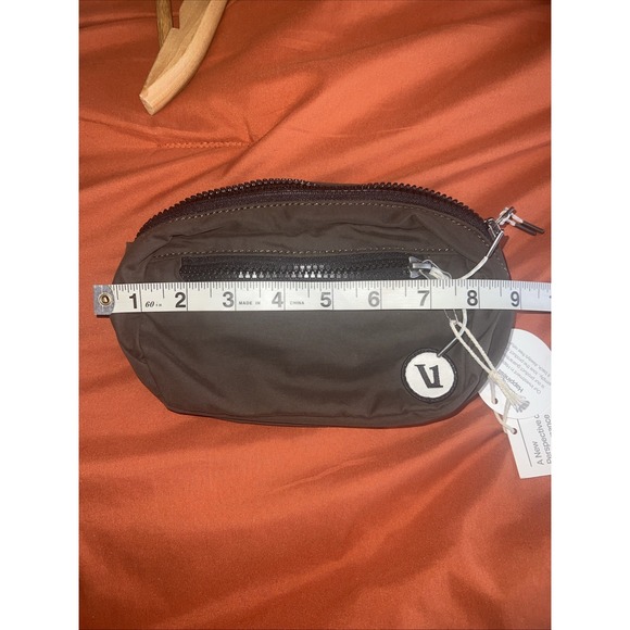 NWT VUORI Bag Hip Pack Army Unisex Fanny Pack V8008 - Picture 6 of 7